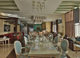 Yadoo`s House Restaurant & Cafe