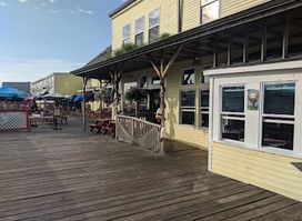 The Porthole Restaurant & Pub