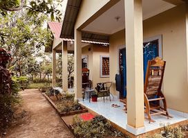 Manel Guesthouse and Restaurant
