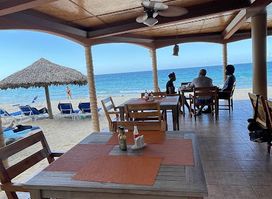 Ocean Breeze Restaurant & Bar