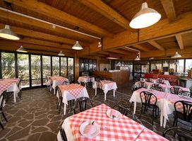 Ristorante Pizzeria Smaller