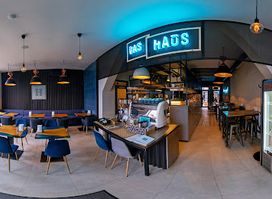 DAS HAUS Breakfast cafe