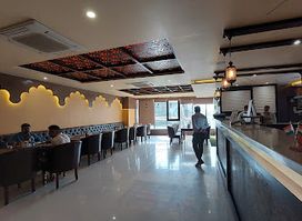 Nanak Dhaba-Veg Restaurant in Ranchi