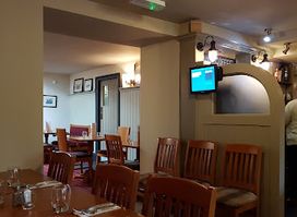 The Cross Inn Pub & kitchen
