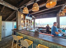 Sábalos Marina Grill & Rooftop