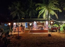 Lazy Beach Cafe Gokarna