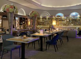 THE DINING RooM