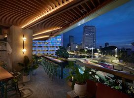 Social House