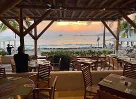 Club de Playa Tulipanes