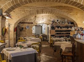 La Cecchina - Ristorante di cucina italiana, gourmet, pugliese, miglior pesce e carne locale. Ristoranti a Bari Vecchia