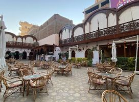 Maxime's El Saltana café