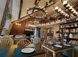 Craftsmen's Tsaghkadzor Restaurant House