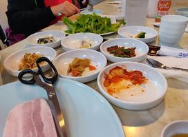 Guam Korean BBQ restaurant "KIDAEMANJOK" (Pig trotters & Pork belly [기대만족 괌점 / Chung Suk Gol])