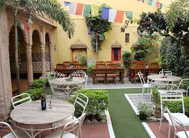 La Pizzaria Restaurant