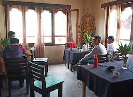 Yegyel Cafe (Thai Food)
