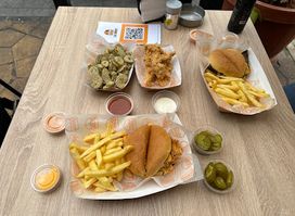 Cali Burger, broumana