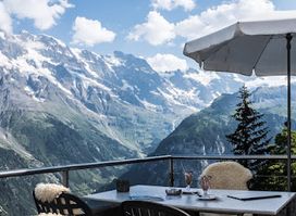 Tham Restaurant