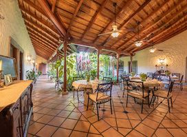 Restaurante en Managua - Le Café de París