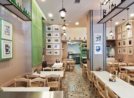 Tsarouchas Restaurant