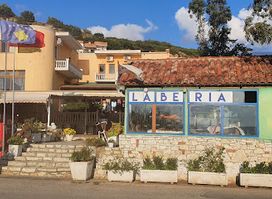 Labëria Restaurant, Radhimë