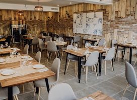 Dux Petiscos e Vinhos