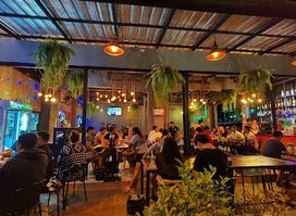 Phou Ang Kham Bar & Restaurant
