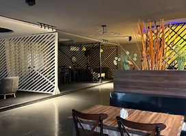 Lemon Lounge