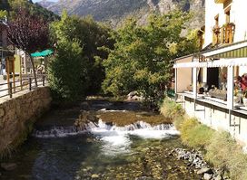 Cafè & Bistro E BO
