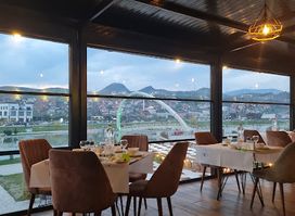 Diamond restaurant