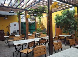 Surguru Spot Restaurant