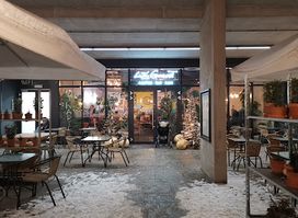 Cały Gaweł Cantine Bar Cafe