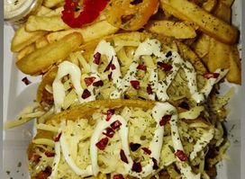 Cairo's Munchies Dessert & Hookah Lounge