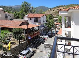PLATINUM cafe - restaurant / suites