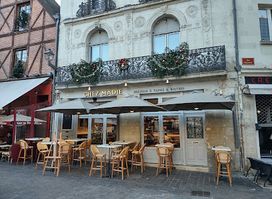 CHEZ MADIE
