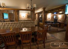 Mary J. Pub