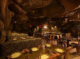 Gufha Restaurant, Kumarapark