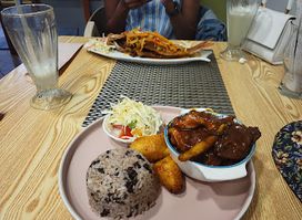 El Caribe Restaurant