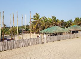 Barefoot Beach Bar