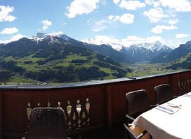 Schulhaus Tirol