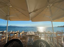 Le Café Aegina | Restaurant - Café