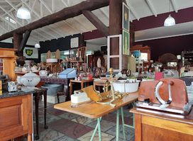 Showroom Eatery