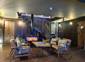 Bootleggers Bar & Grill