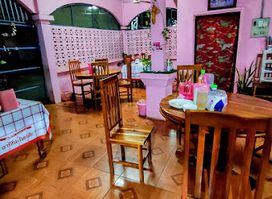 ຮ້ານອາຫານຕຳຫຼວດເມືອງປາກເຊ