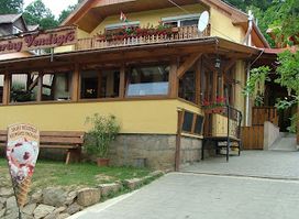 Rozmaring Vendéglő Pizzéria, Restaurant
