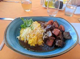 Medina's Restaurant Gourmet