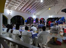 A Mi Fi Tell Yuh Lounge & Grill