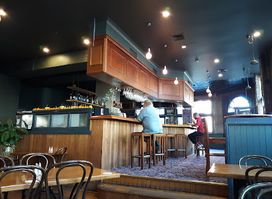 Tom McHugo's Hobart Hotel