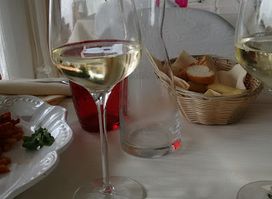 Planet Café - Restaurant & Bar