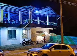 CASA BLANCA RESTOBAR
