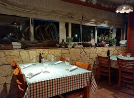 Nevera Tavern